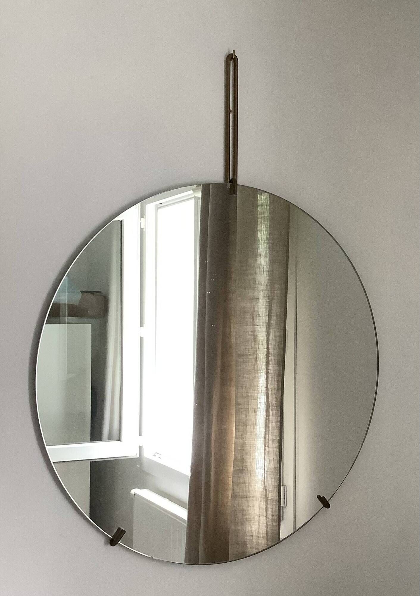 MOEBE mirror