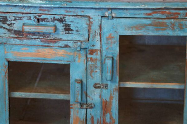 Ancien buffet en teck birman patine bleu d’origine