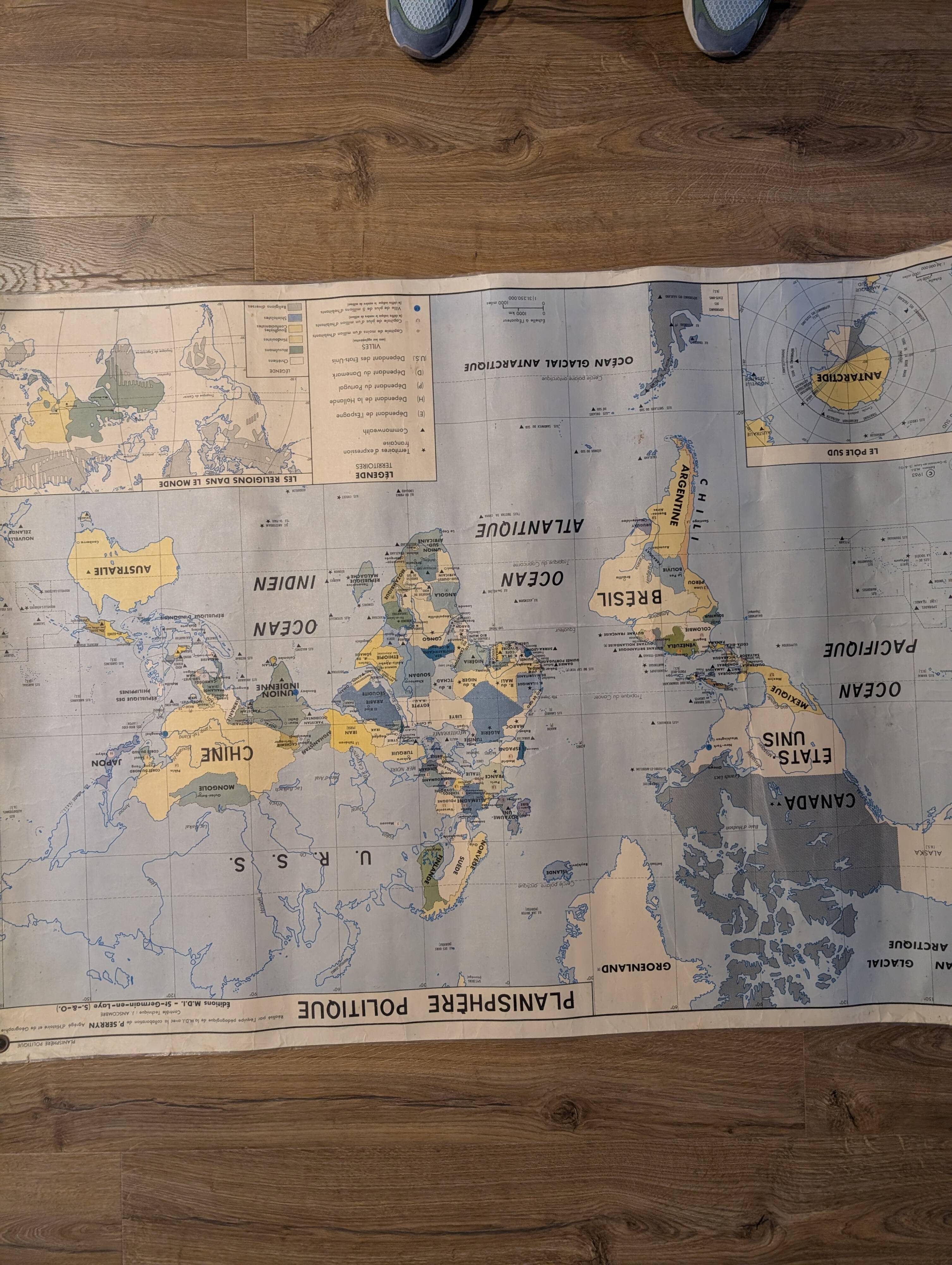 Carte scolaire - planisphère politique et planisphère économique