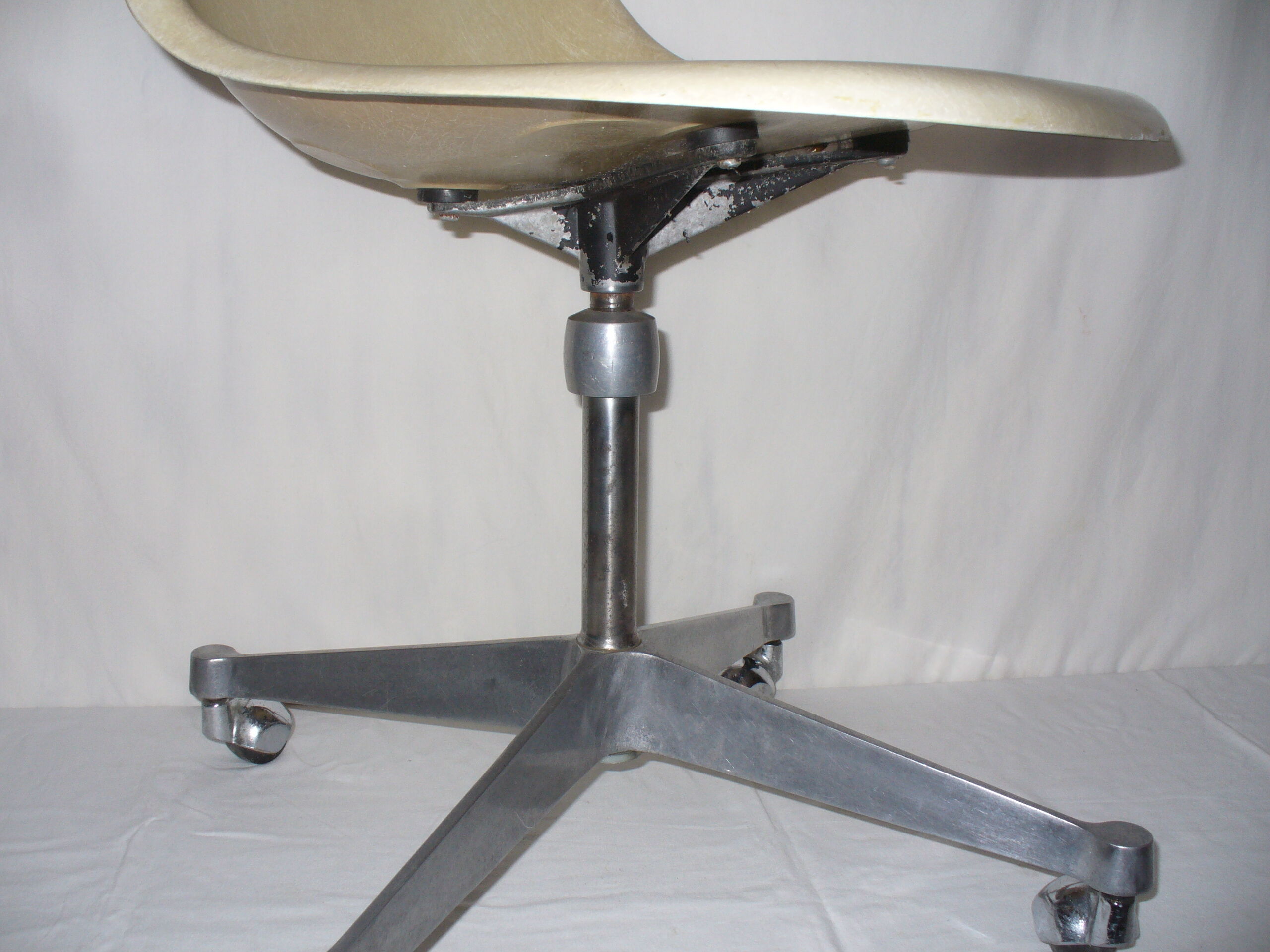 Wheel chair, PSC by Charles & Ray Eames for Herman Miller, 60