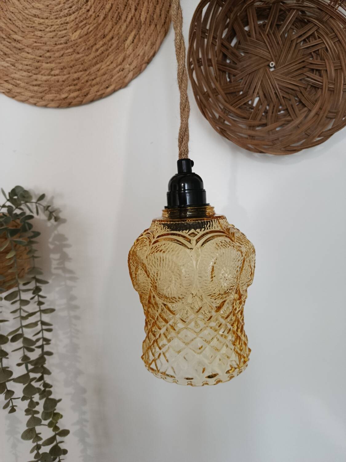 Light fixture / wall light