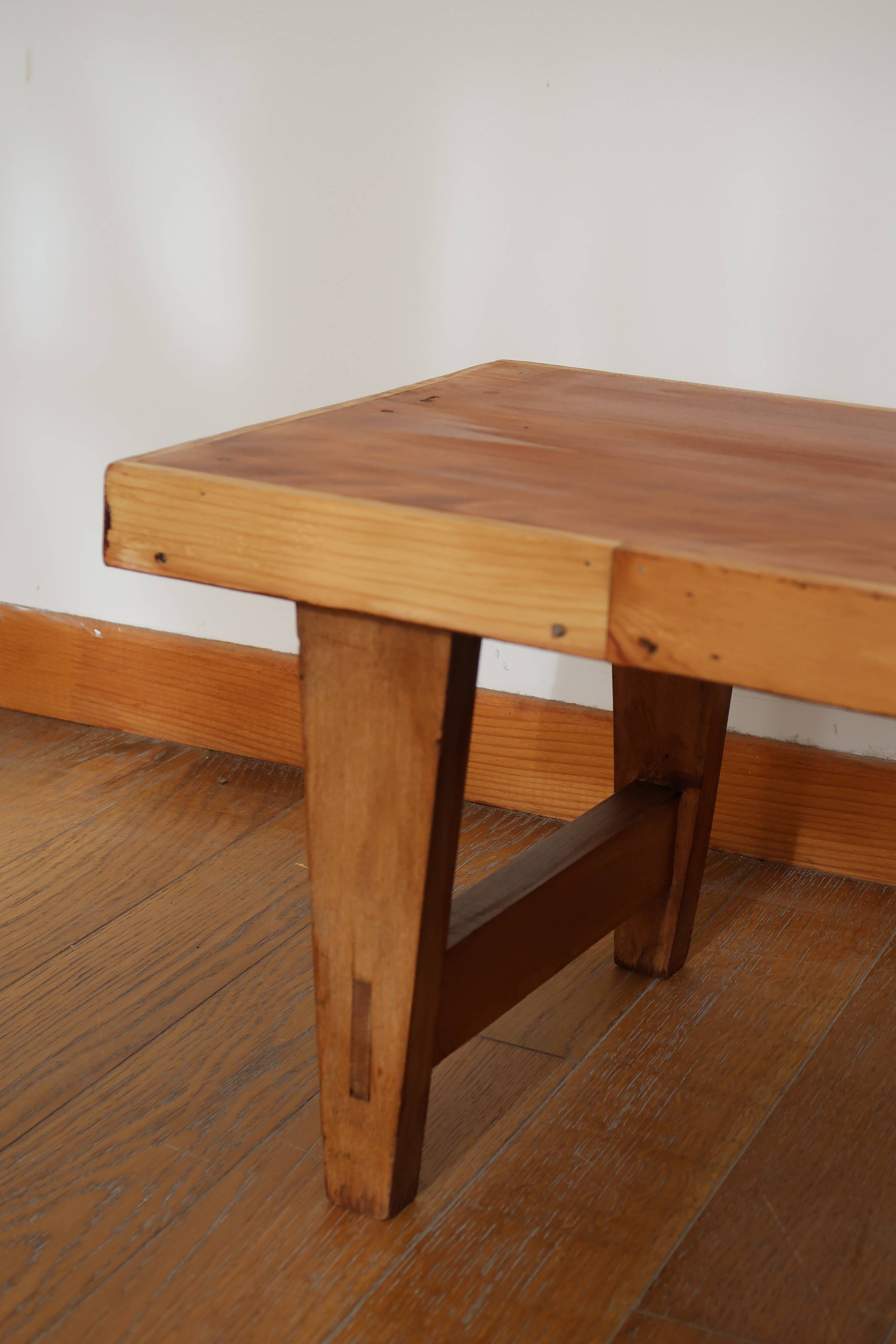 Scandinavian low bench