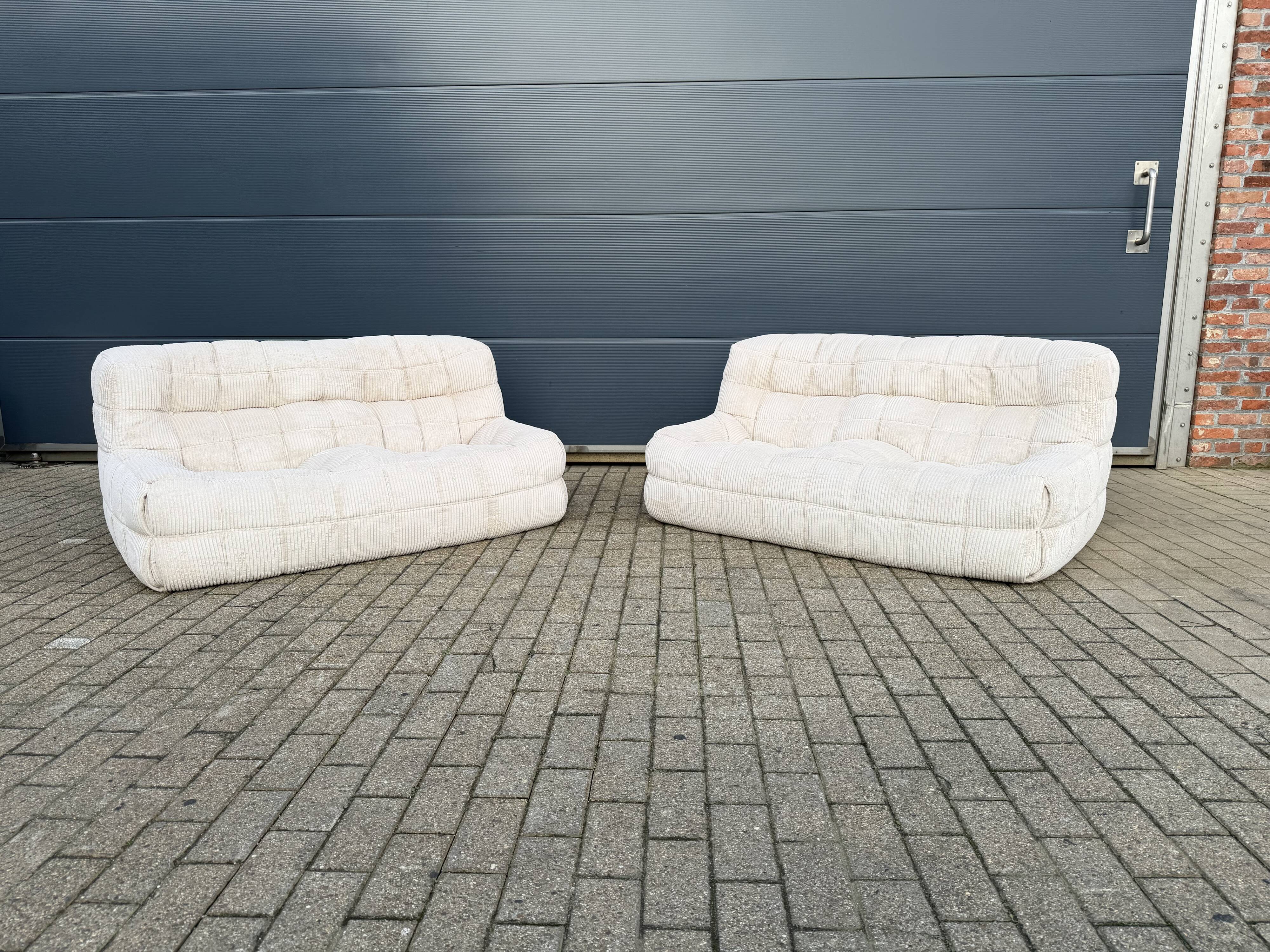 Ligne Roset Kashima set: 1x 1zit, 2x 2zit en 1x 3zit Beige Corduroy 10/10!!