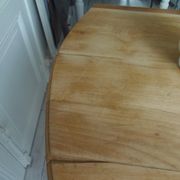 Round table with flaps