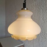 Suspension vintage en verre blanc : Éclairage de cuisine moderne du milieu du siècle