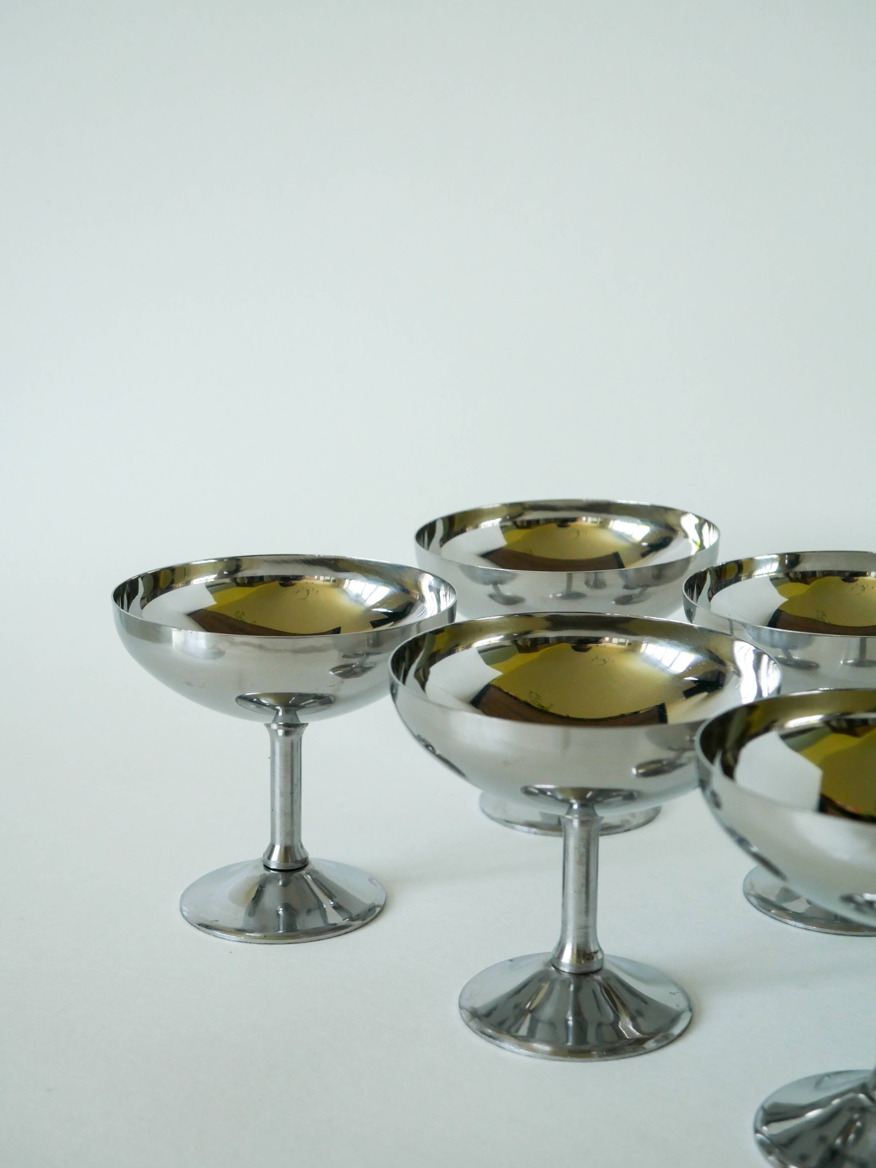 Set of 6 large stainless steel bowls, Tall, Design, 1970, 10 x 10 cm