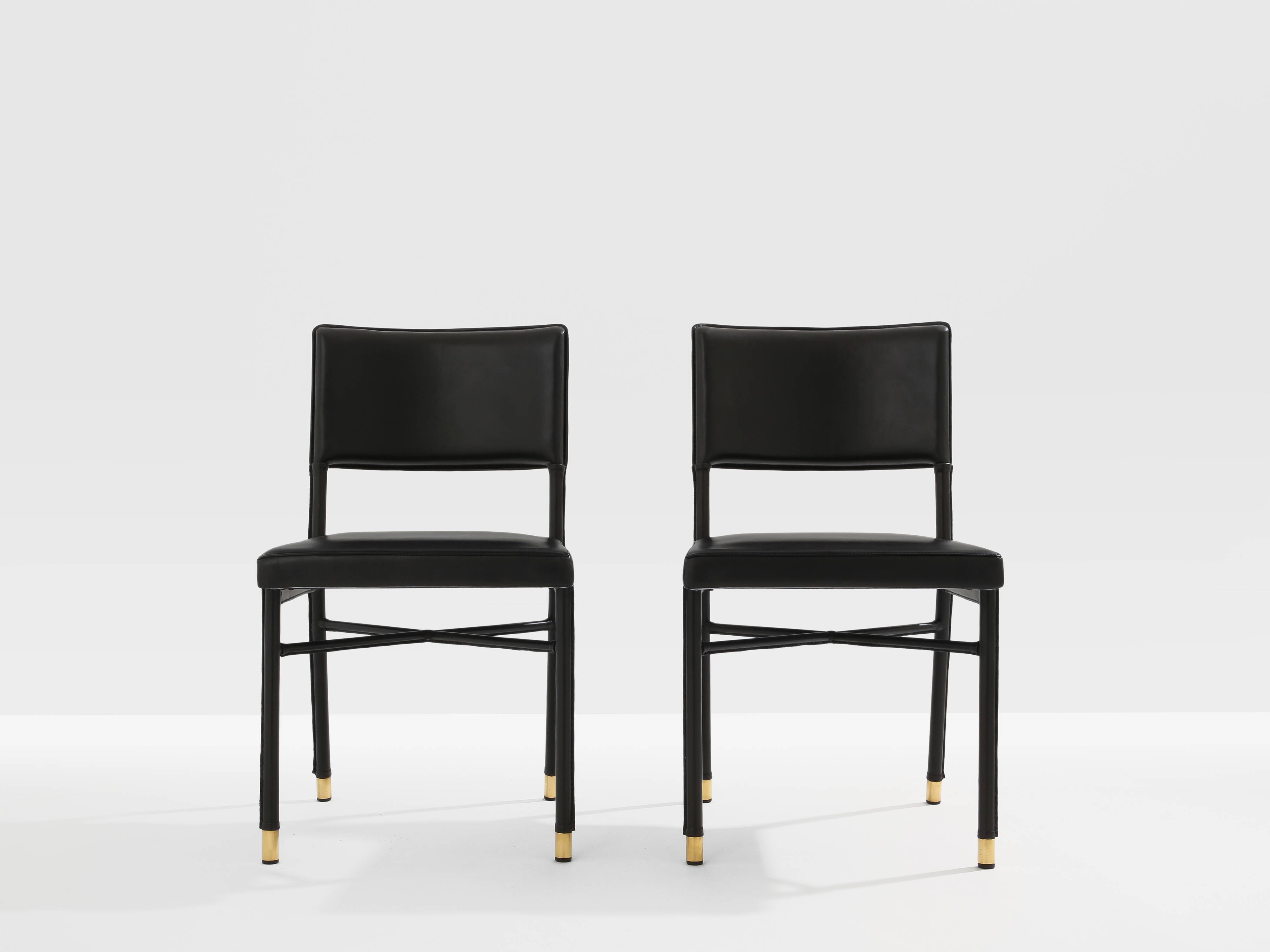 Jacques Quinet paire de chaises cuir noir laiton 1950