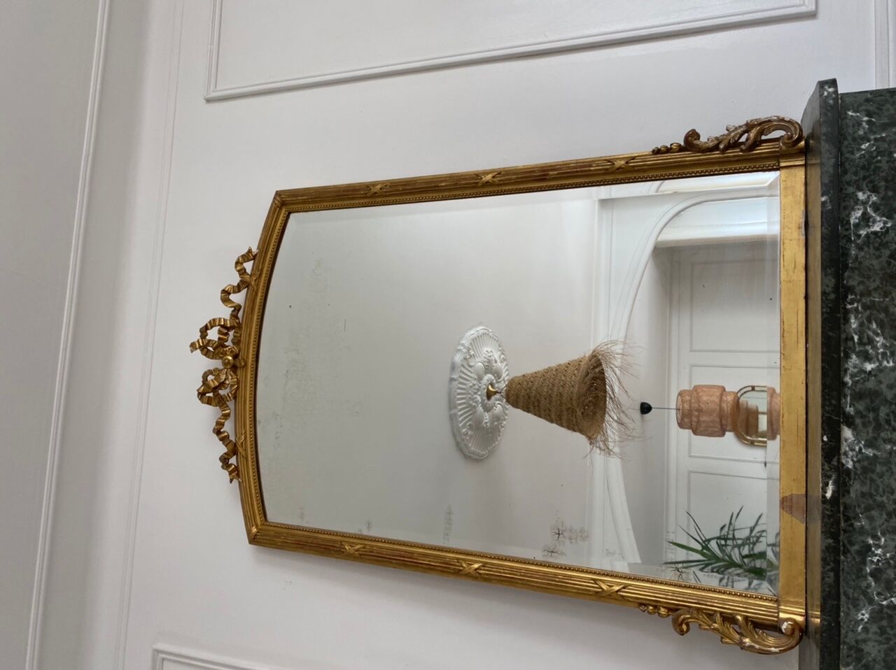Louis XVI mirror, 19th century, gilded with sheet 136x88cm