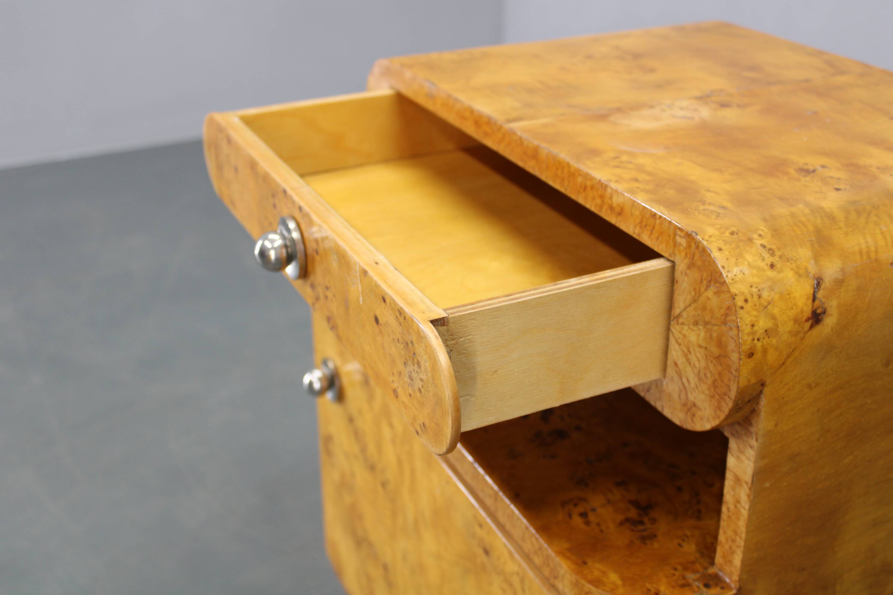 Pair of Art Deco burl wood nightstands, Czechoslovakia, 1940s
