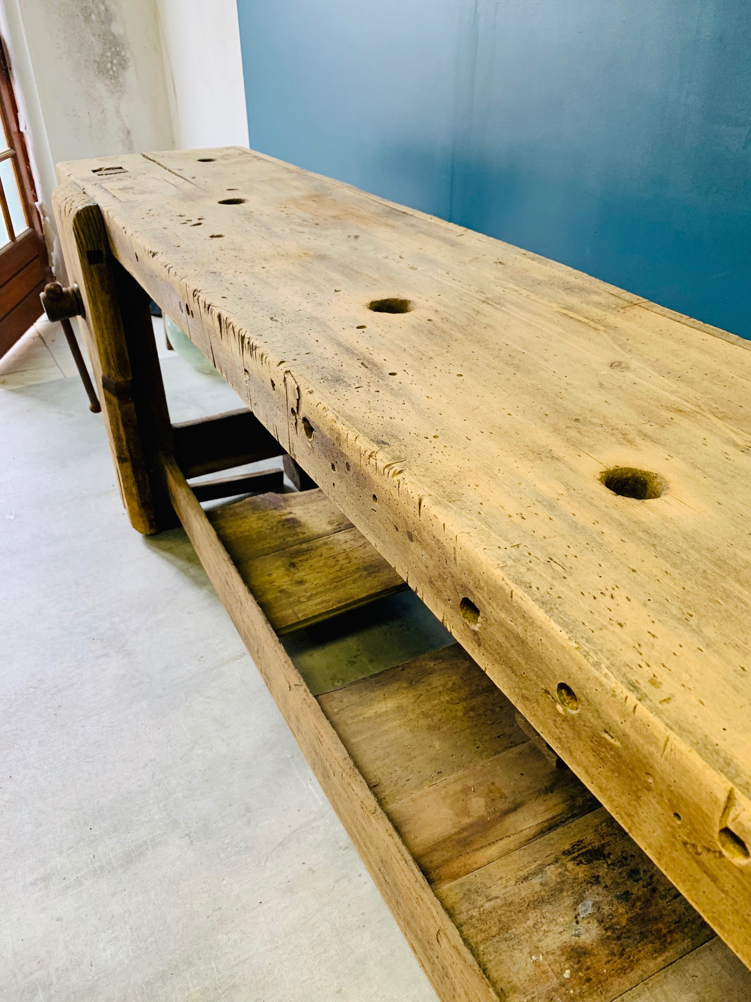 Established vintage carpenter