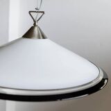 Grand plafonnier vintage en verre de Murano blanc avec bord noir et support en acier inoxydable – lampe suspendue italienne des années 1970