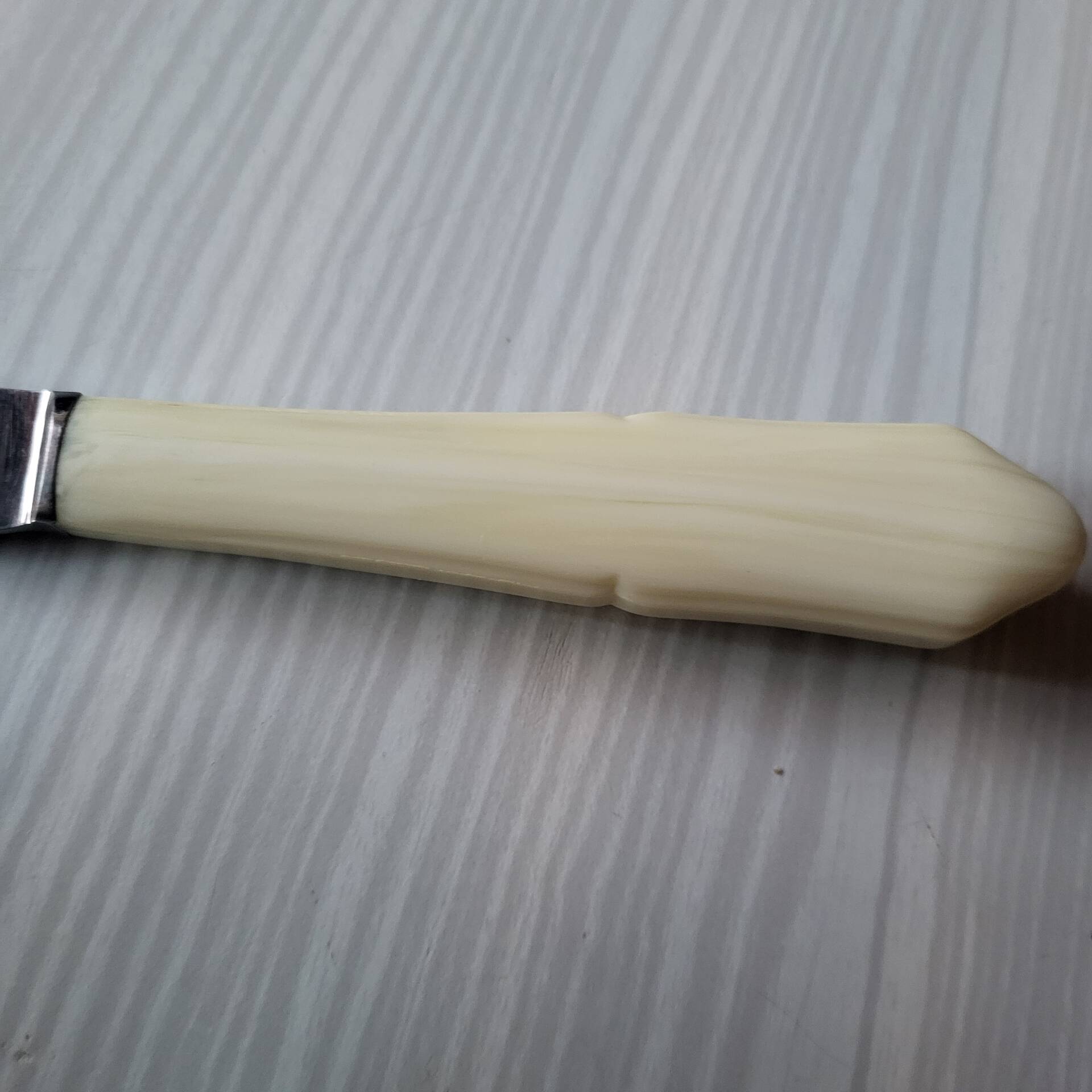 Vintage cheese knife signed S.R. Thiers in excellent condition.