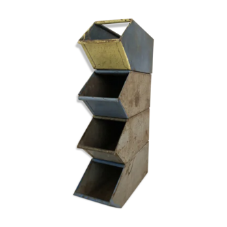 Lot of 4 industrial lockers with vintage valentini beak
