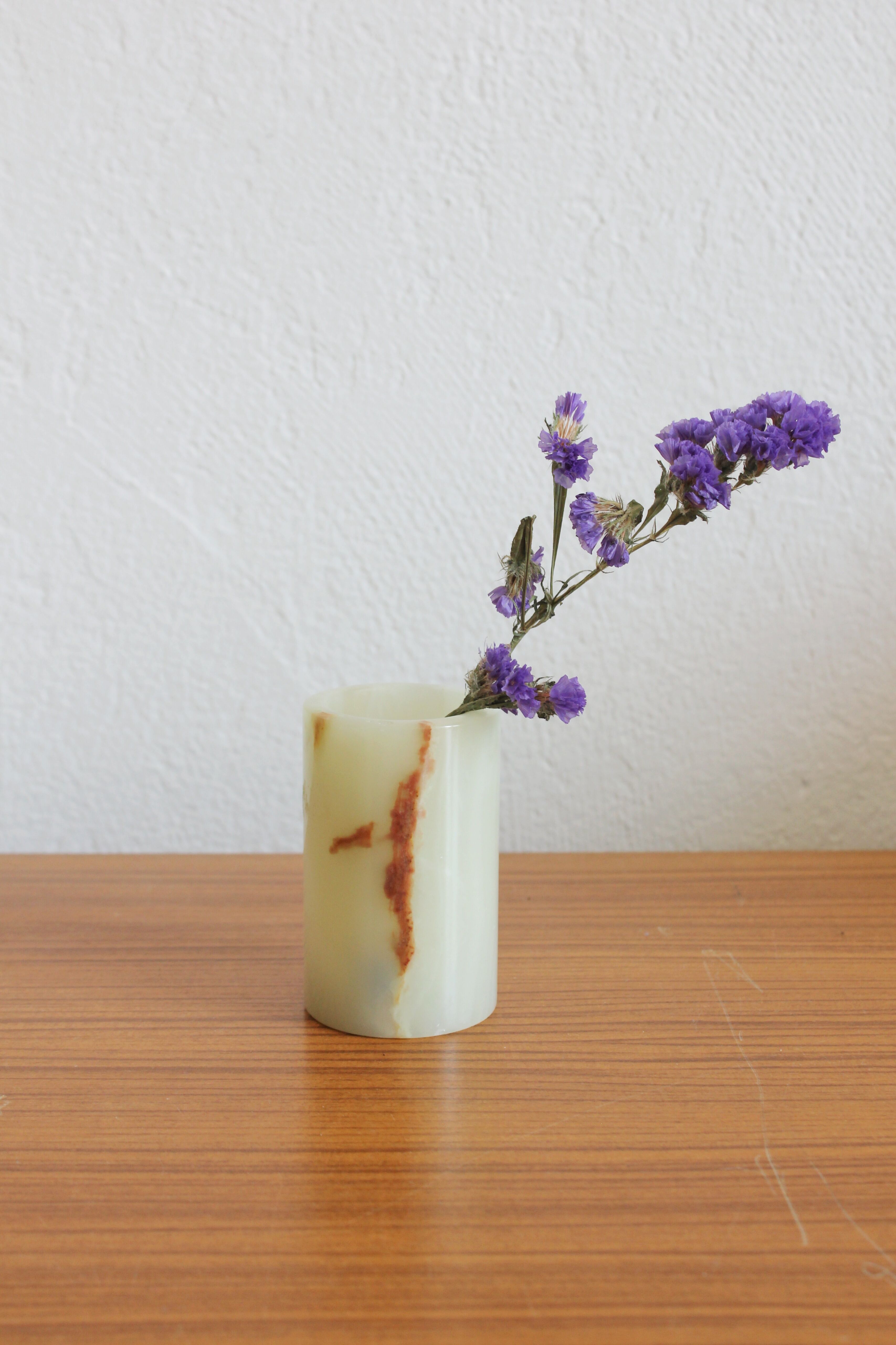 Vase en albâtre vintage