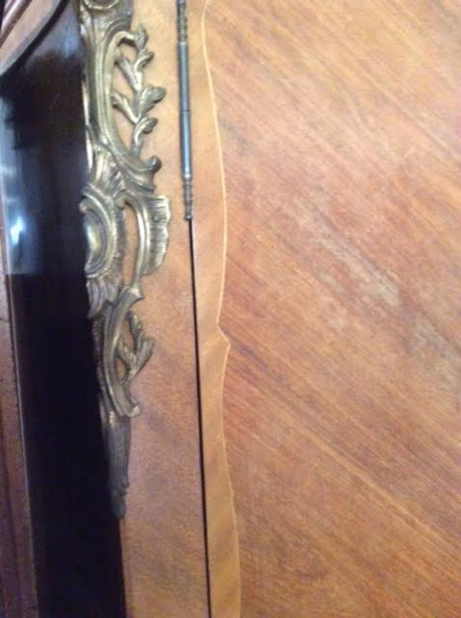 Armoire 2 portes avec placage extérieur et intérieur