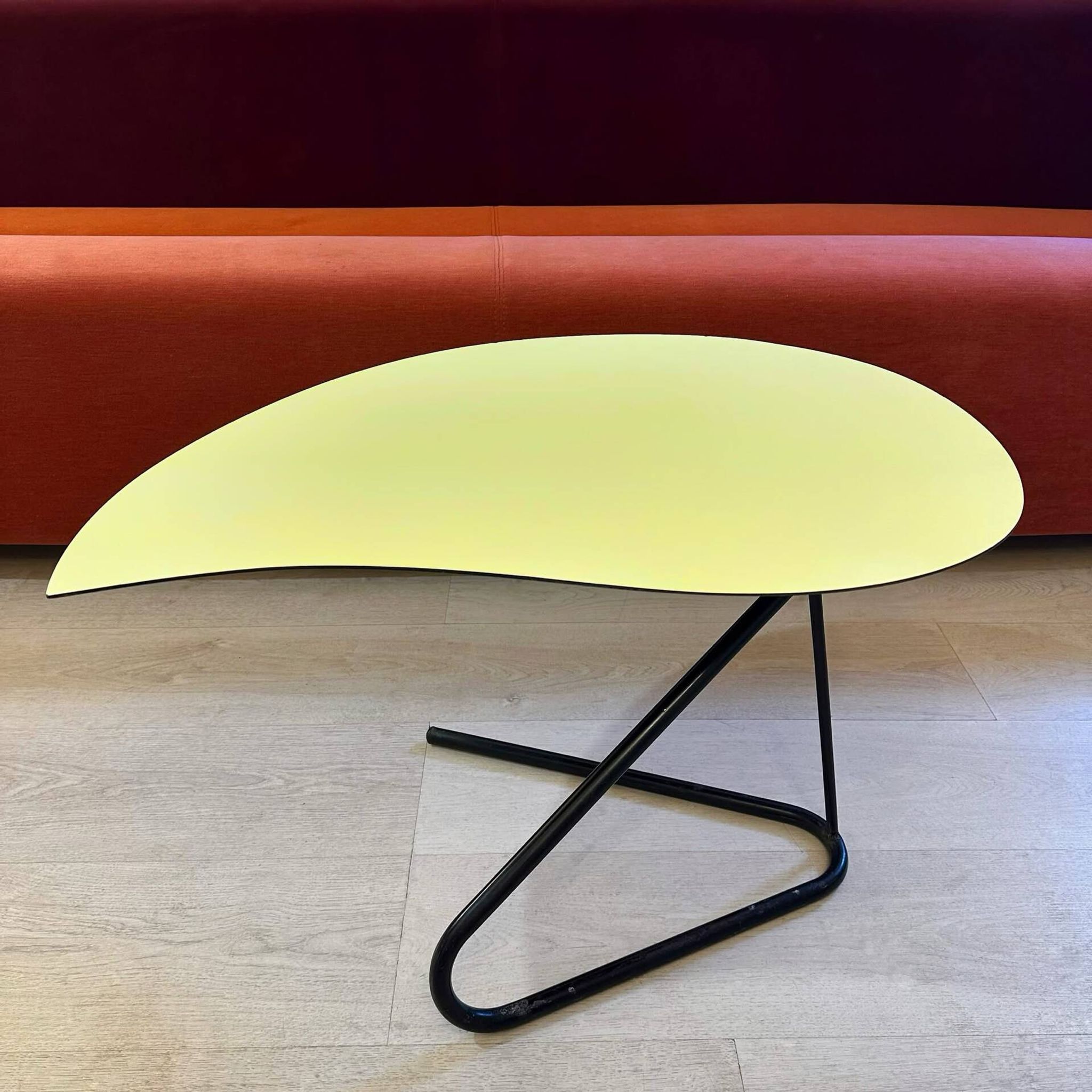 Table basse moderniste de forme libre, 1950
