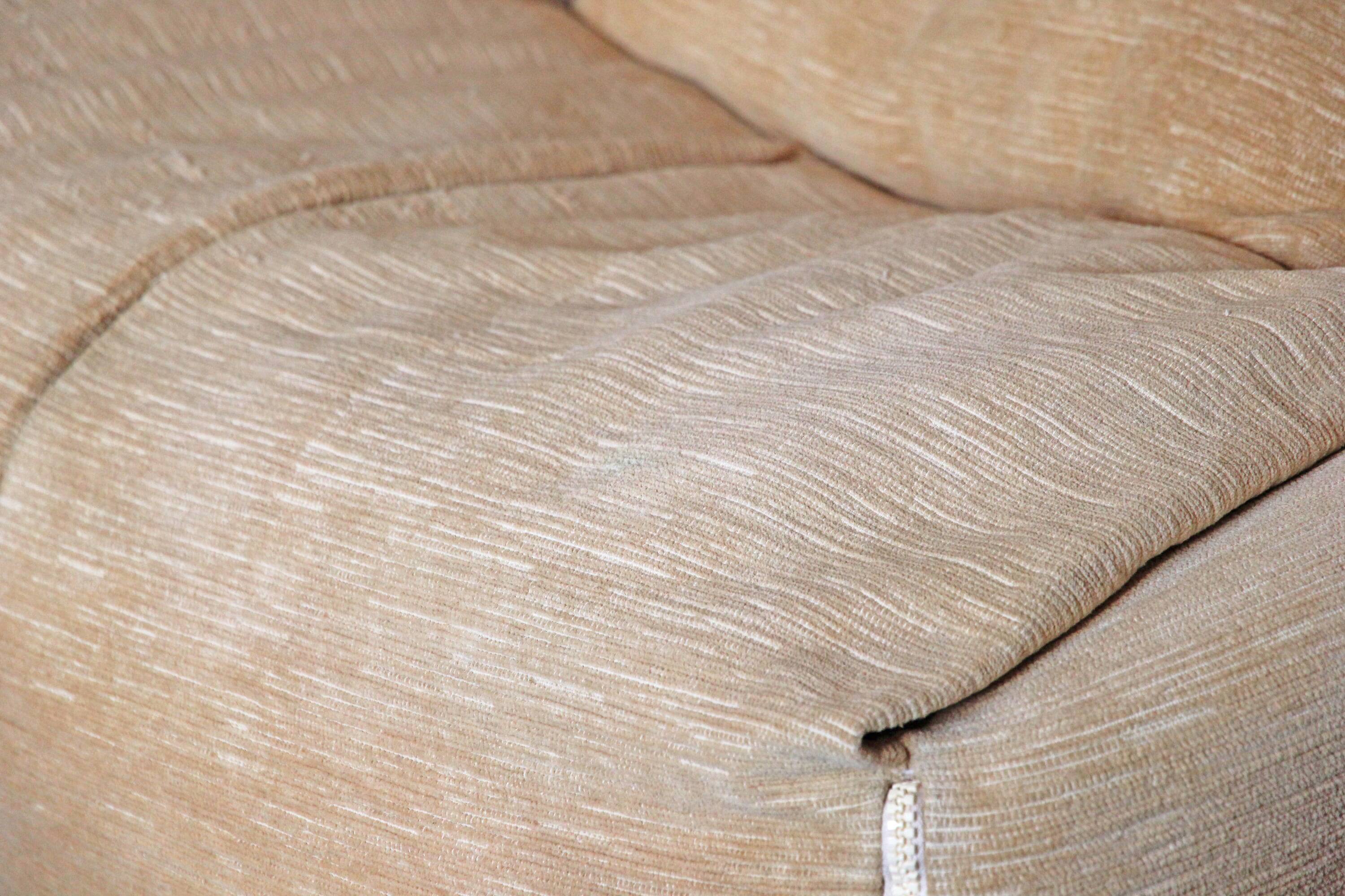 "Plumy" 2-seater sofa by Cinna, designed by Annie Hiéronimus