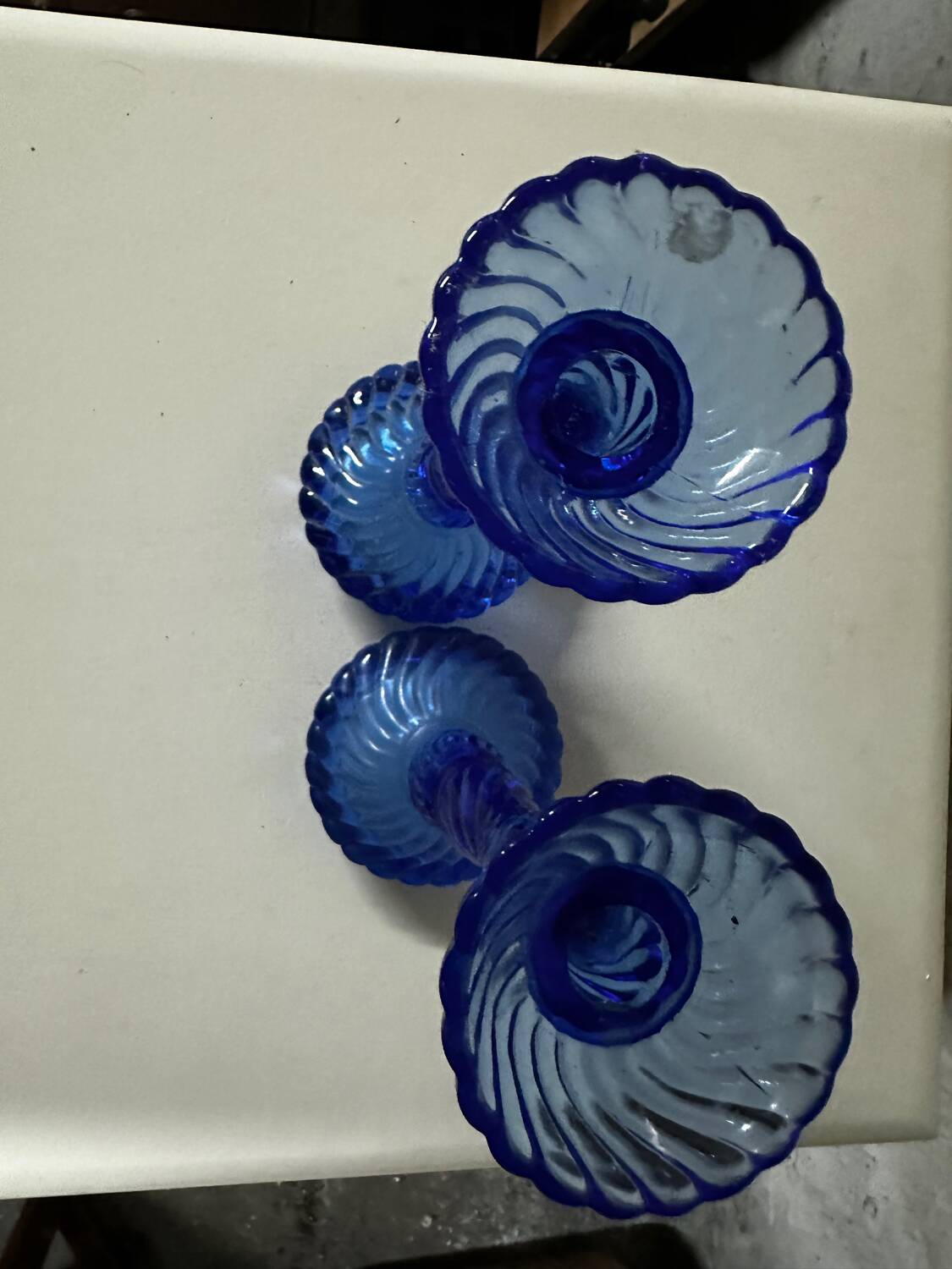 Pair of vintage cobalt blue twisted glass candlesticks h 24.5 cm