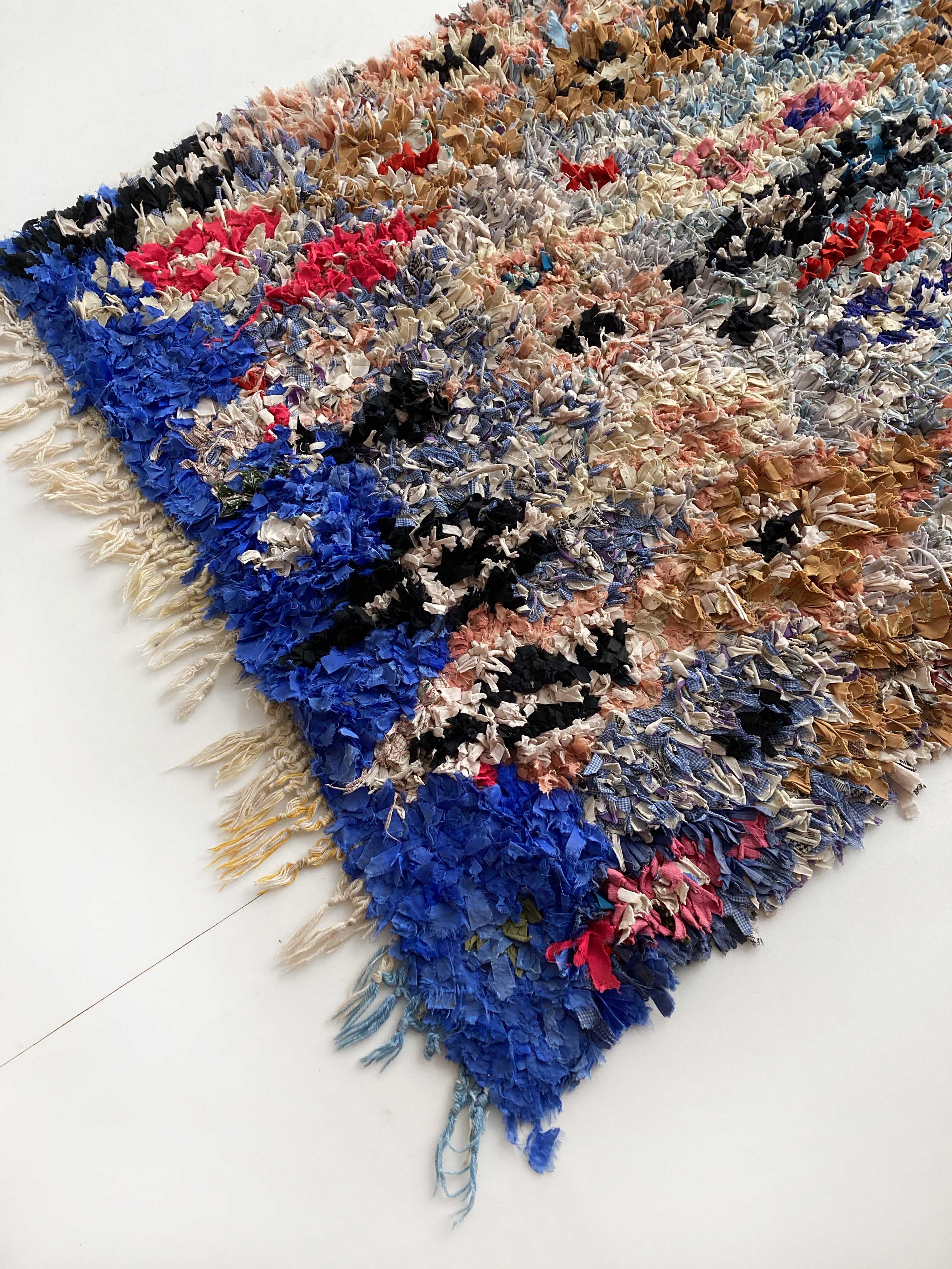 Moroccan berber carpet vintage boucherouite 1,98x1,03m