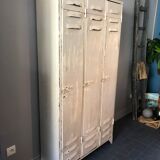 Industrial metal vestiary