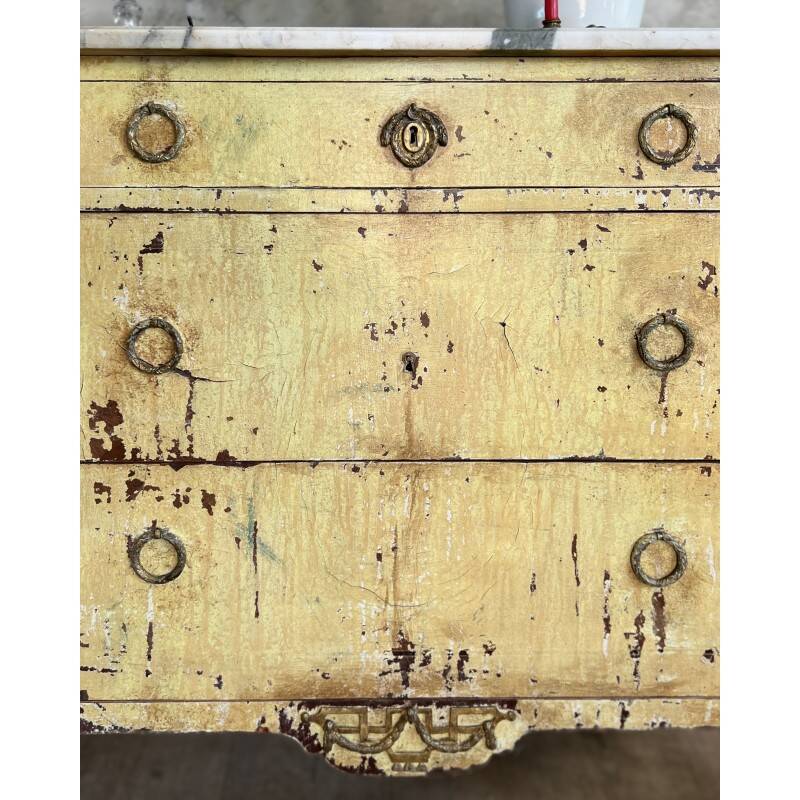 Commode patinée