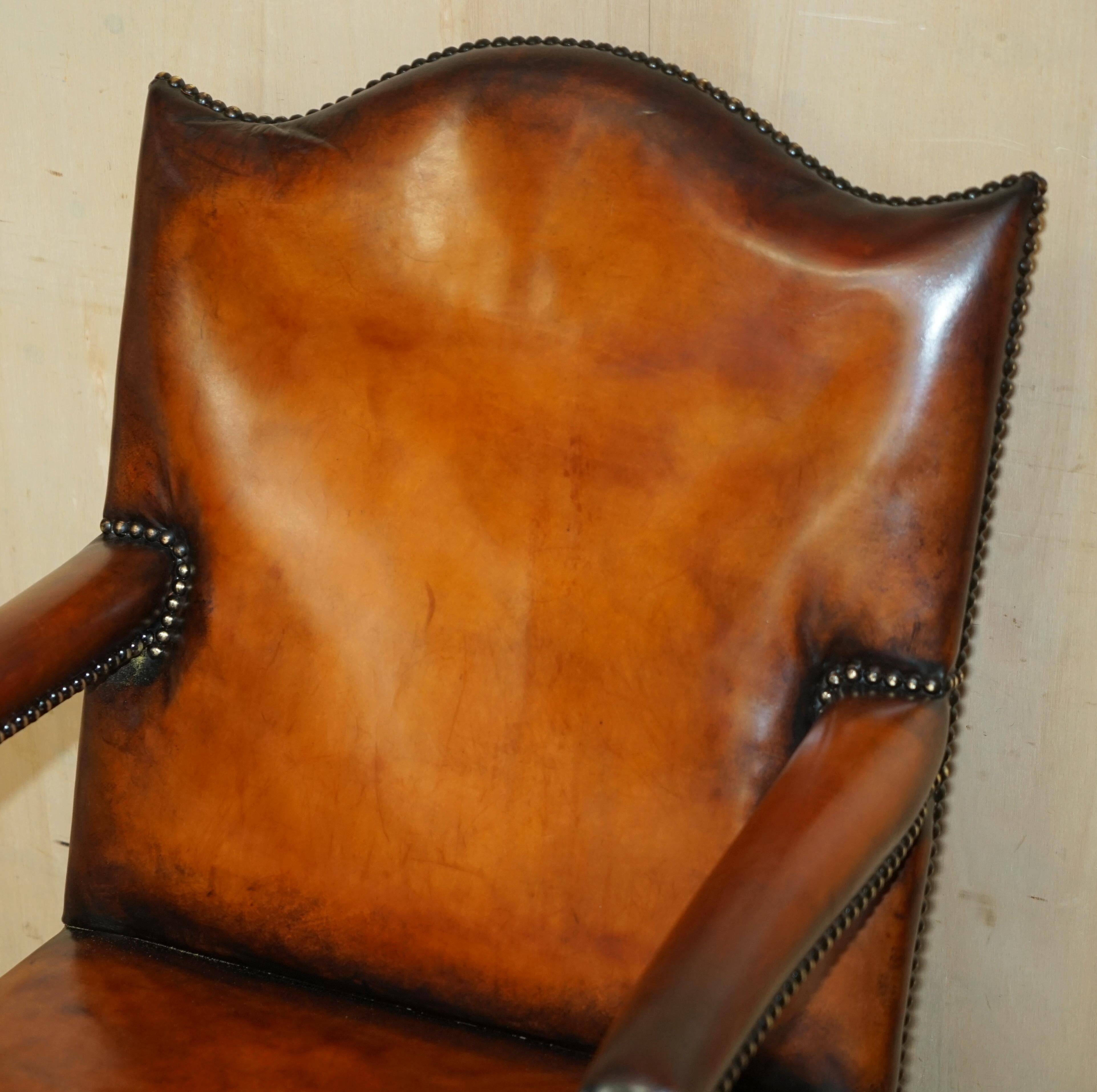 Fauteuil de bureau Gainsborough restauré cuir teint à la main
