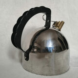 The kettle 9091 Alessi