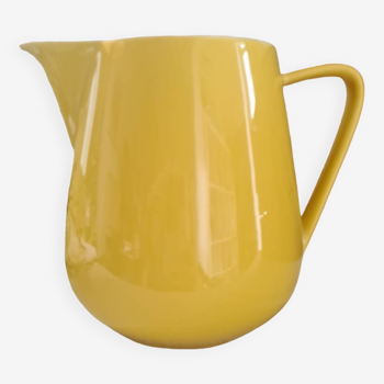 Villeroy and boch yellow pitcher