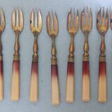 Set of dessert forks