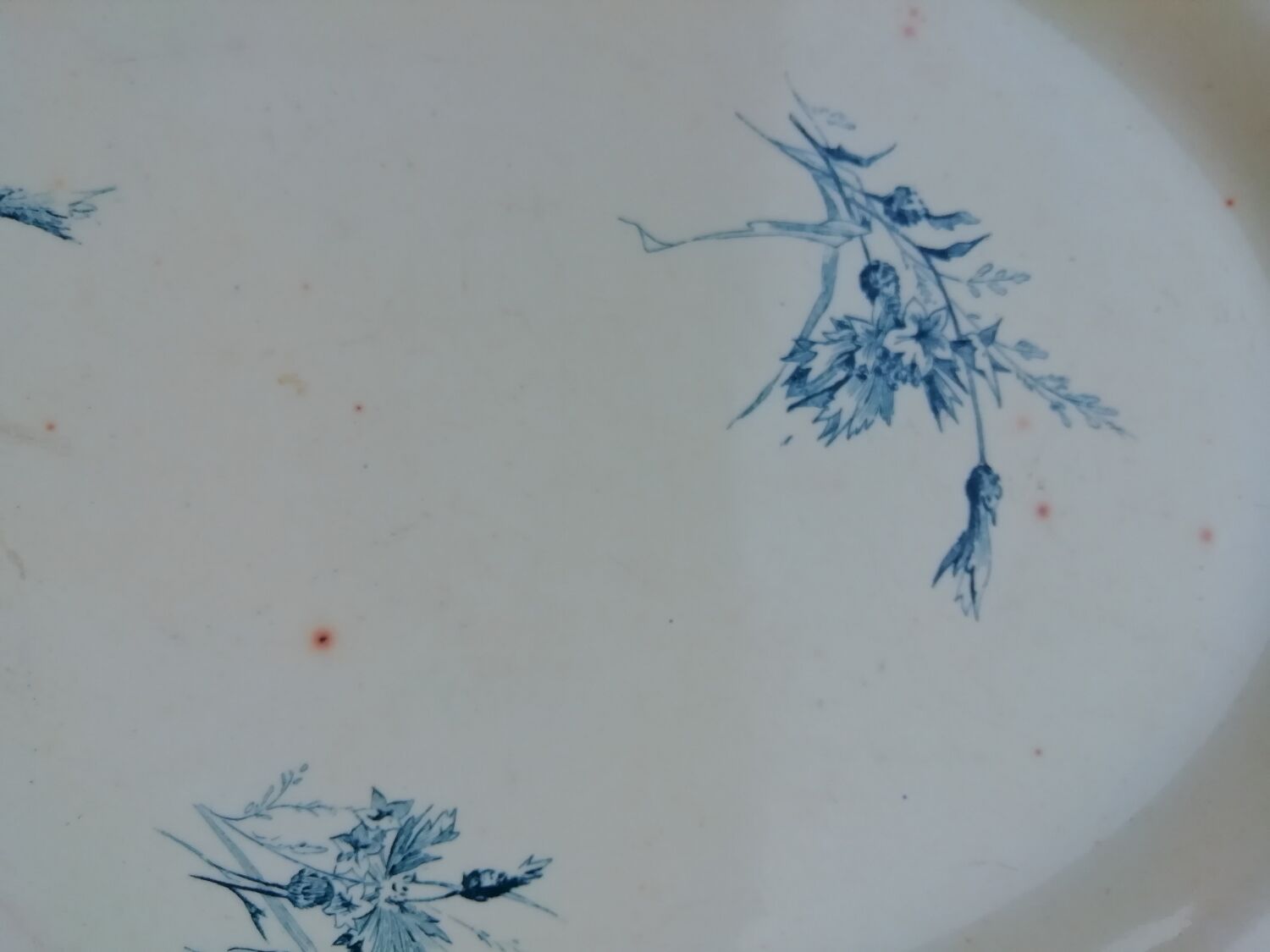 Flat iron earth creil and montereau