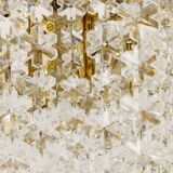 Bakalowits Vienne Lustre en laiton plaqué or avec cristaux en forme de flocons de neige, années 1970