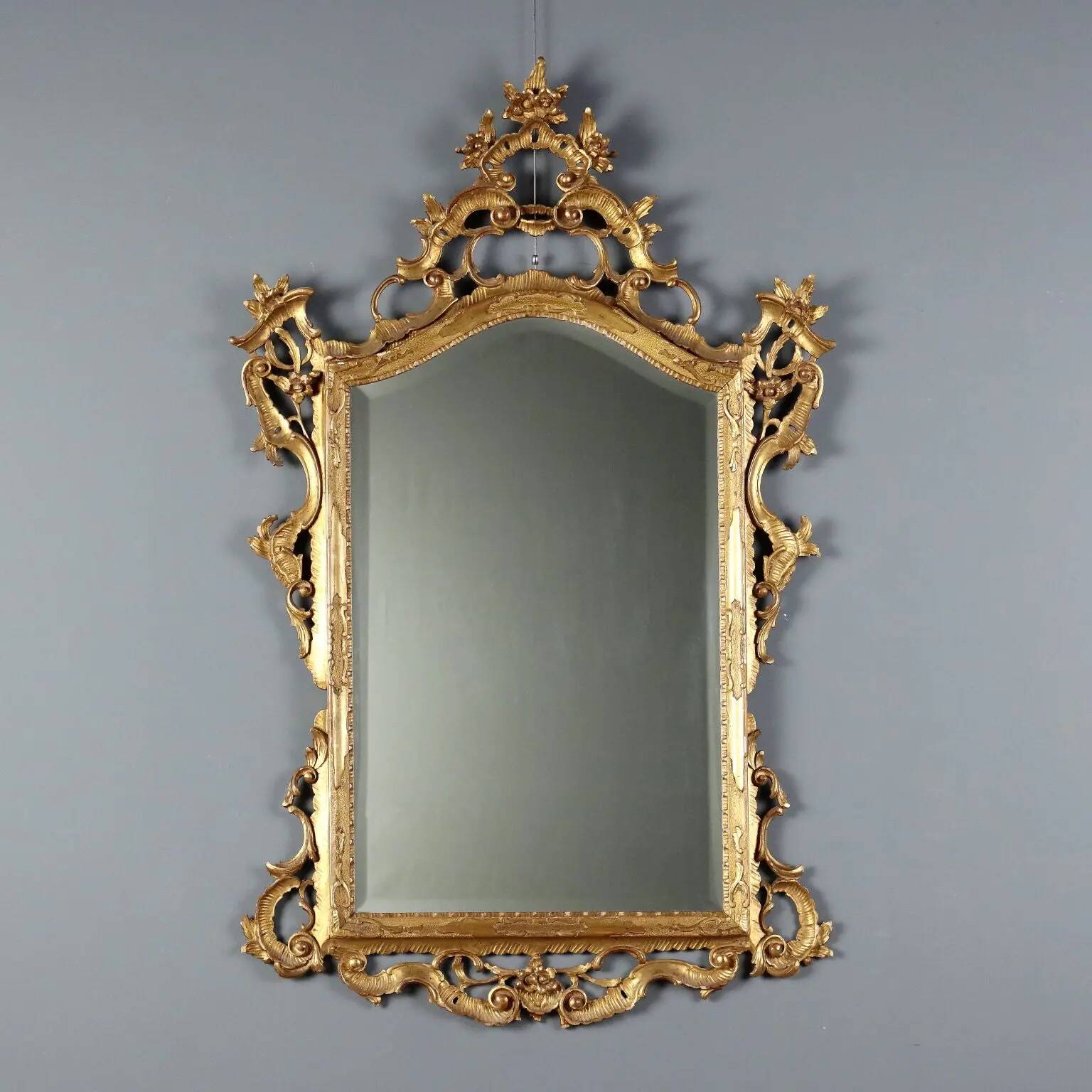 Antique baroque mirror in carved and gilded wood, Italy, 20th century