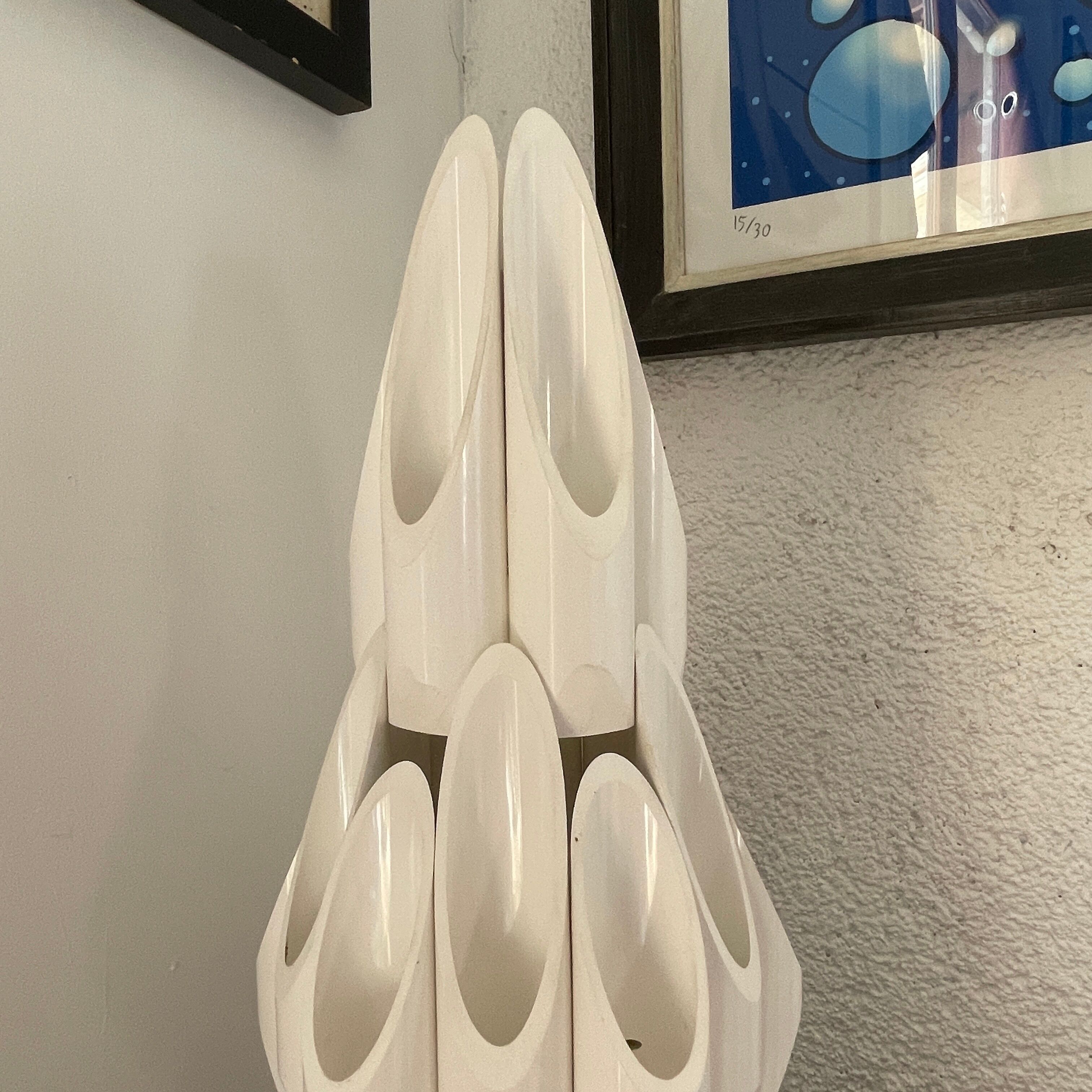 Tubular design lamp