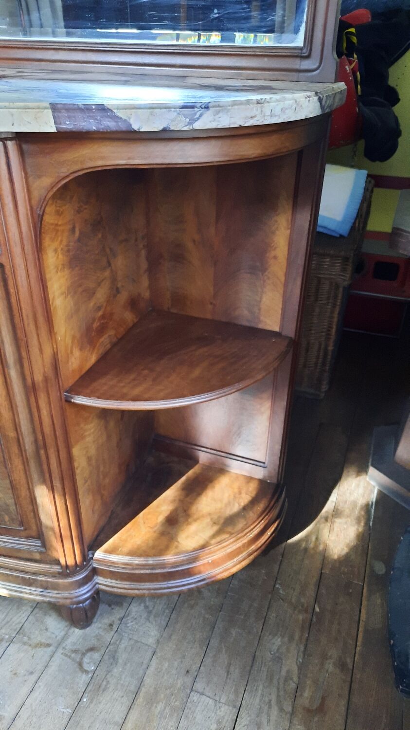 Buffet art nouveau