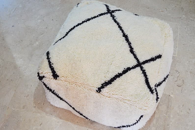 Pouf tapis marocain beni ourain 60 x 60 x 20