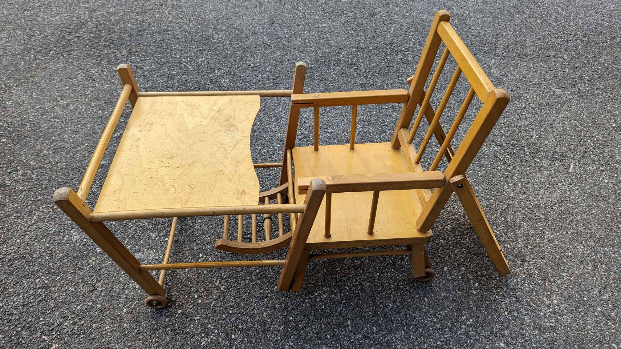 Old modular high chair