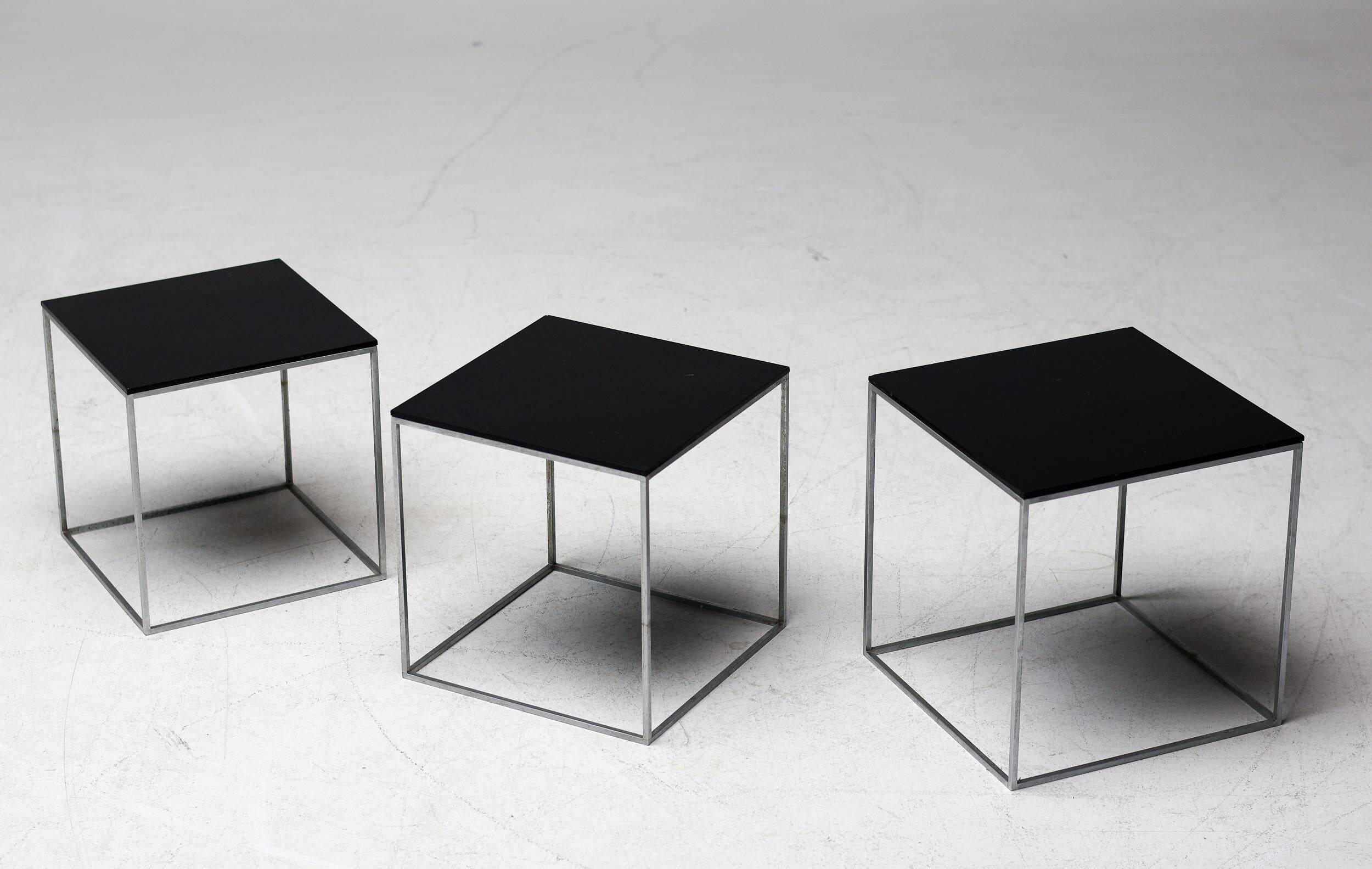 Tables gigognes PK71 de Poul Kjærholm pour E. Kold Christensen, début de la production de 1960