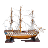 Maquette d'un navire à restaurer en bois