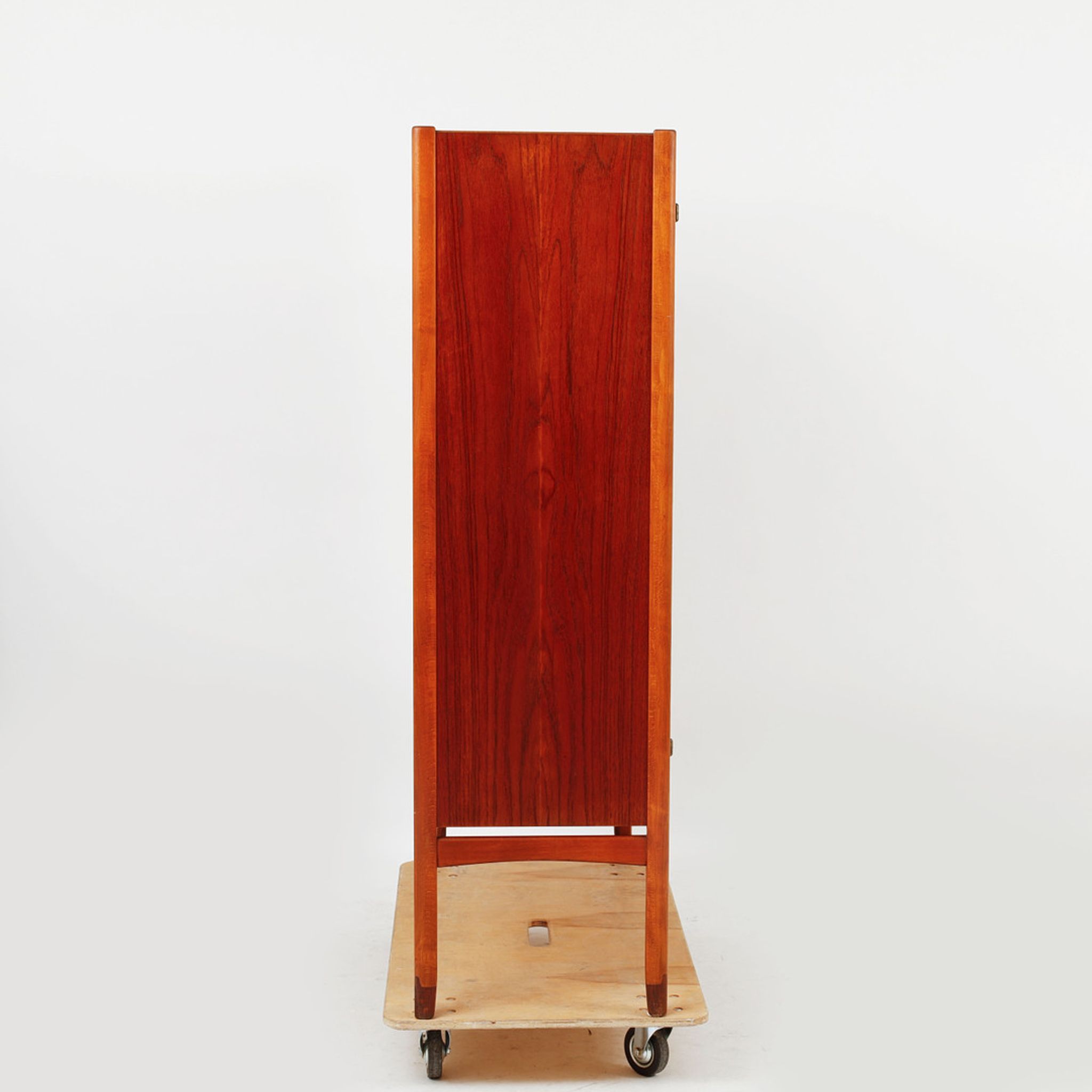 Cabinet modèle Bangkok par Yngve Ekström pour Westbergs Möbler Suède. 1950.