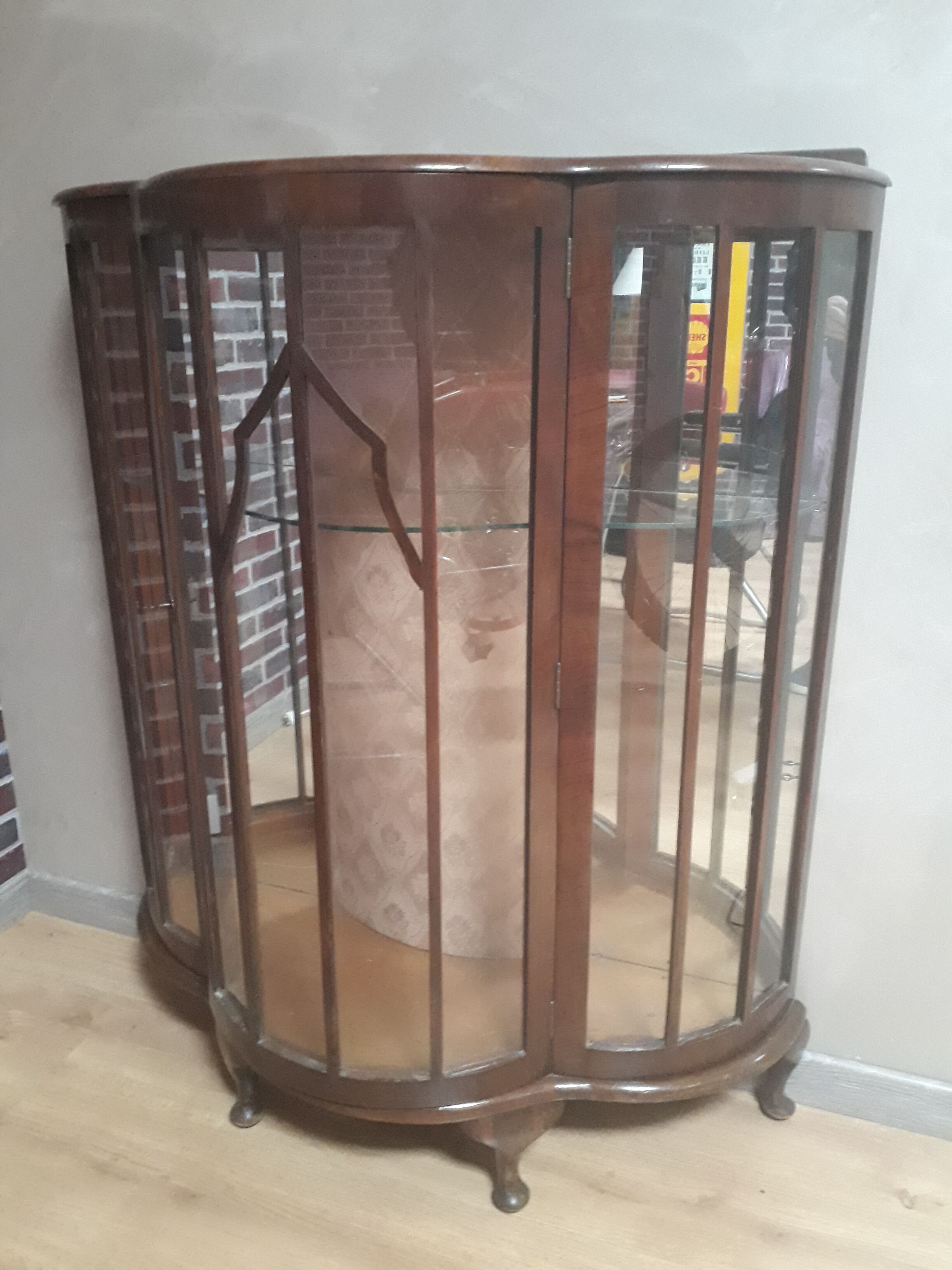 Mahogany showcase 1940