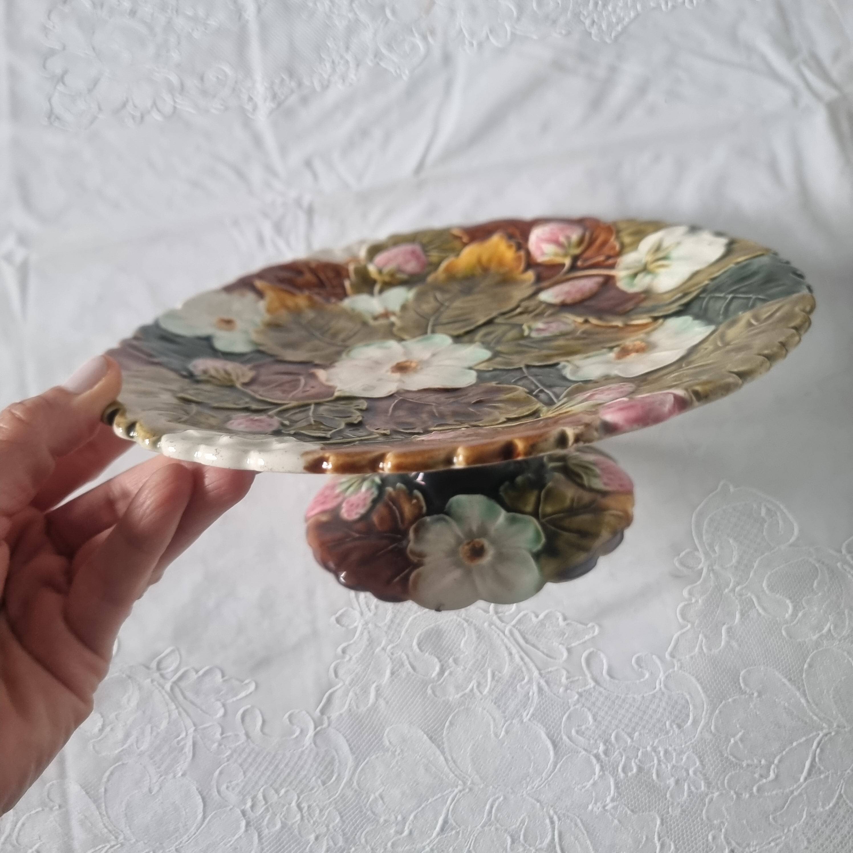 Set of 6 french onnaing barbonite ceramic plates and cake plate