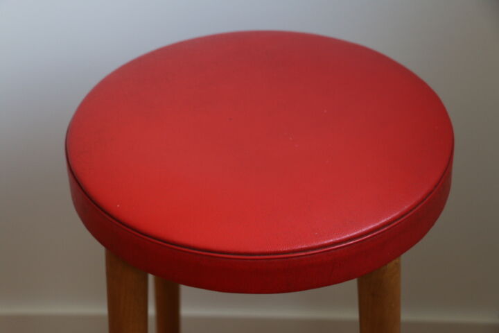 3 Baumann stools 700mm skai