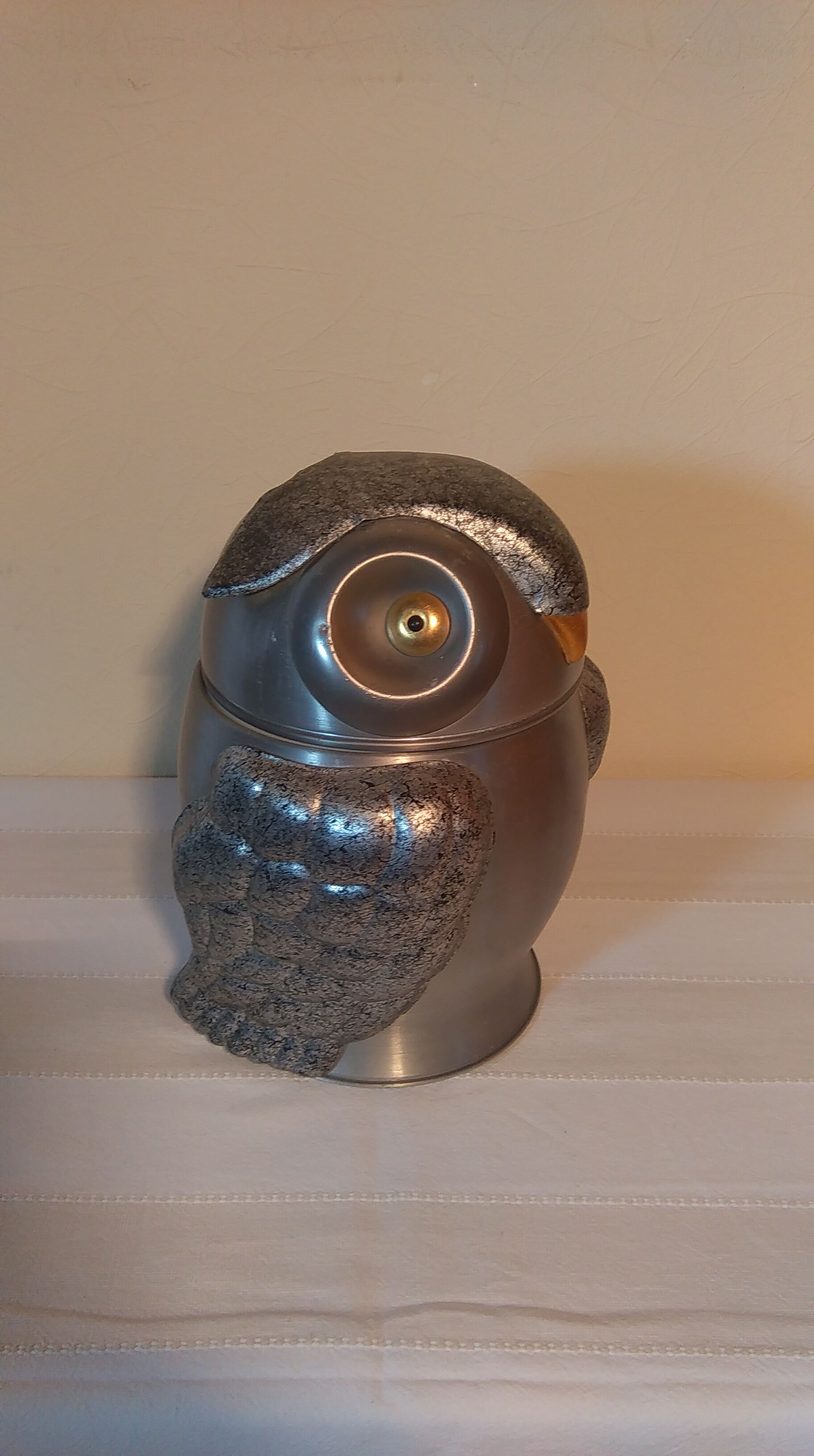 Owl shaped ice bucket 70s