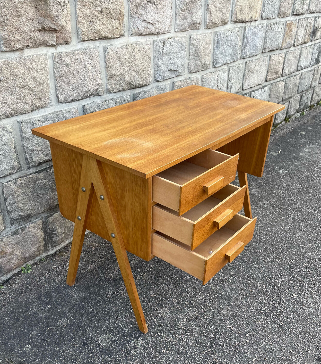 Vintage desk feet compass
