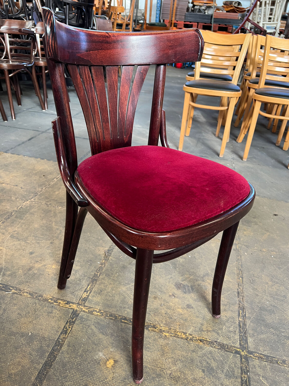 Set of 31 bistro chairs