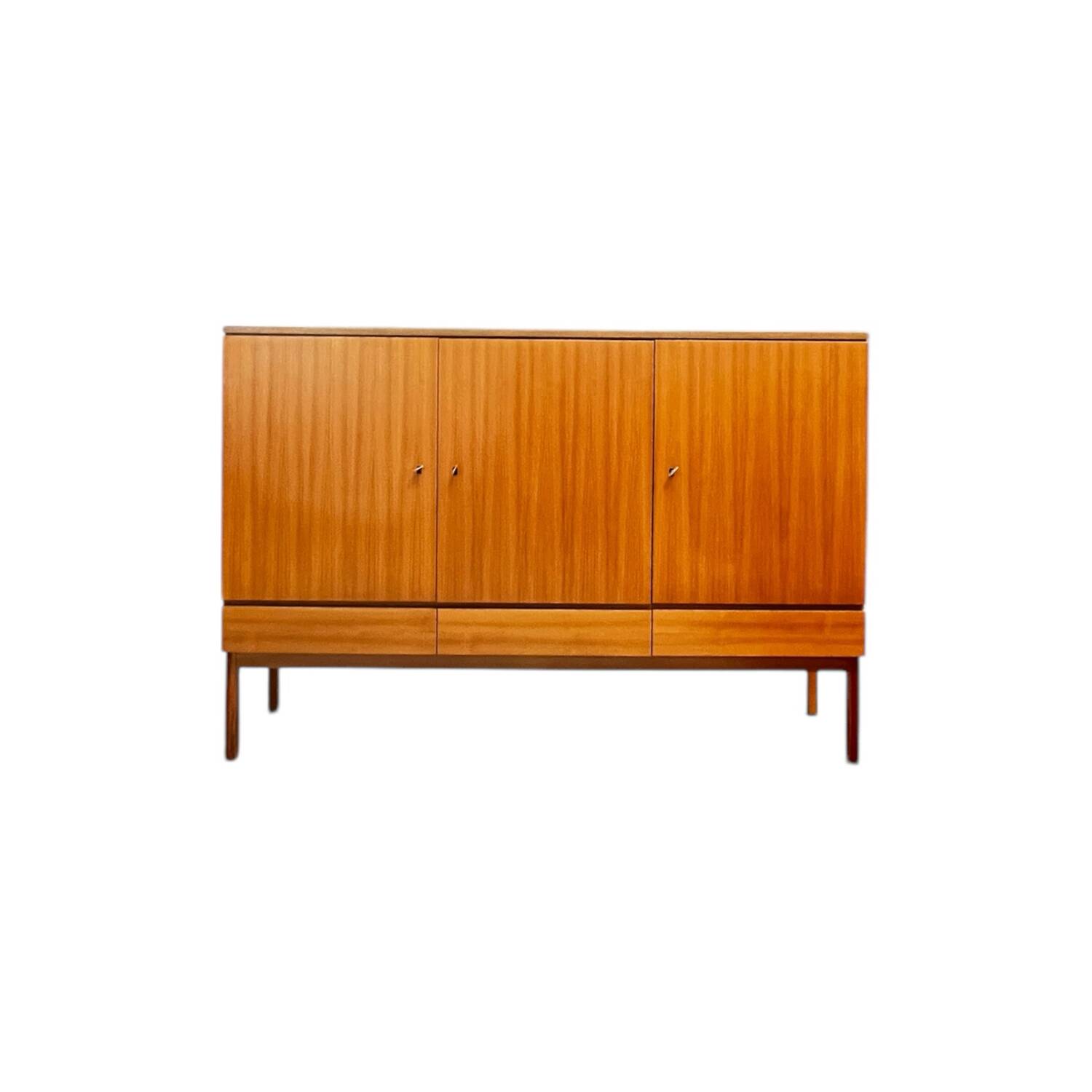 Buffet haut des années 70