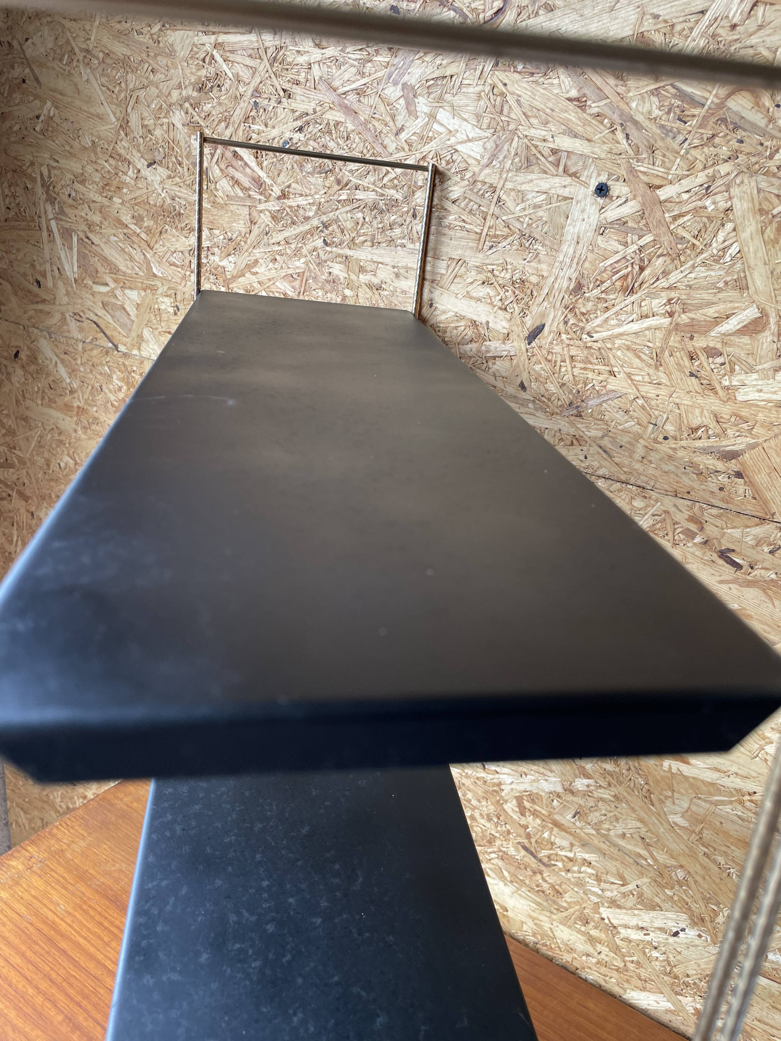 Wall shelf 60s tomado style