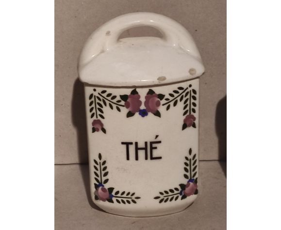 5 old art deco pots in vintage ceramic with spices, flour, pepper, coffee, tea, sugar