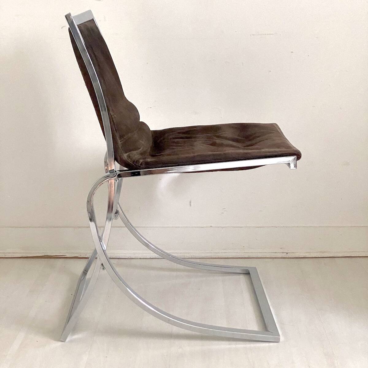Vintage Italian design chair from the 1970s