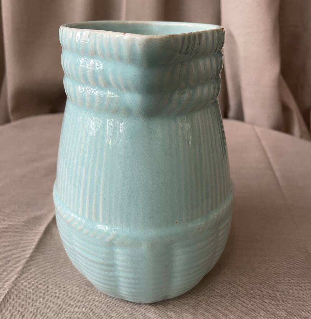 Turquoise blue barbotine pitcher st clement willow model